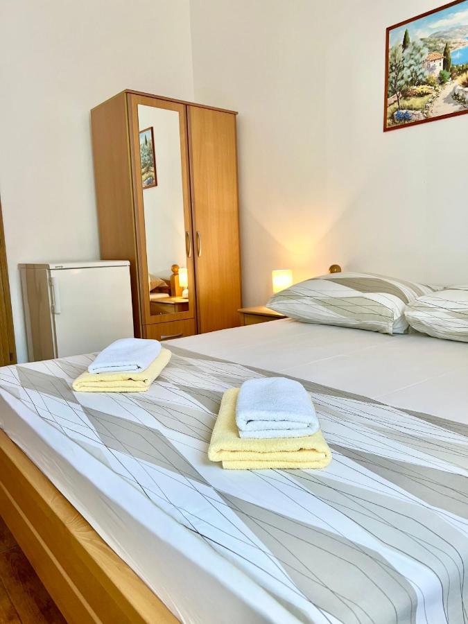 Vespera Apartments Bol Eksteriør bilde