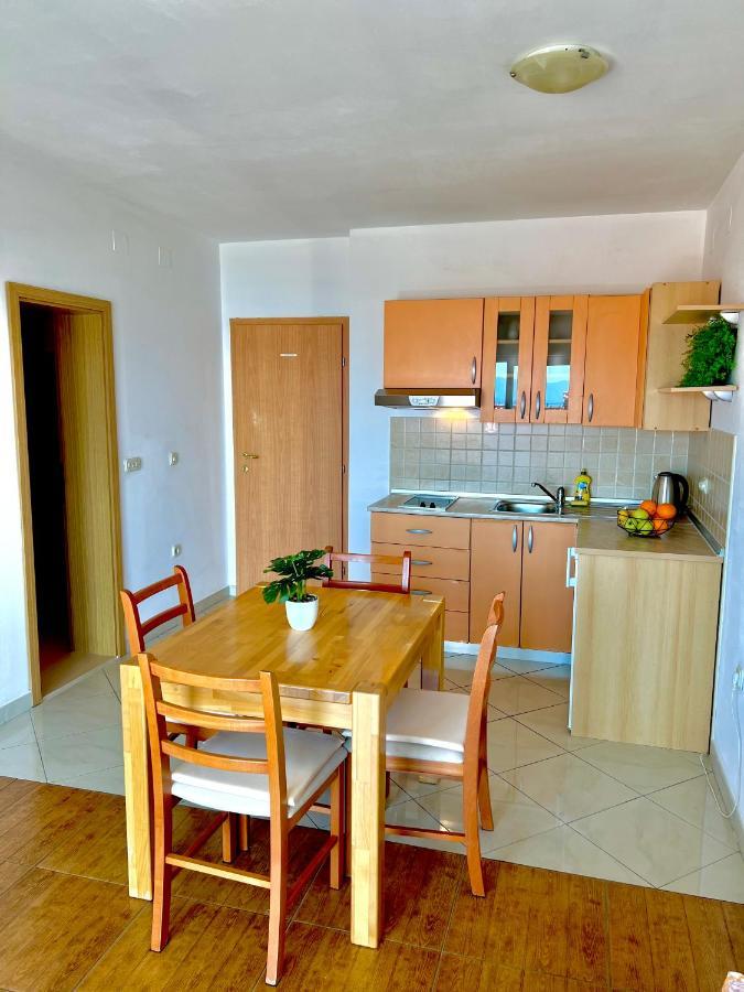 Vespera Apartments Bol Eksteriør bilde